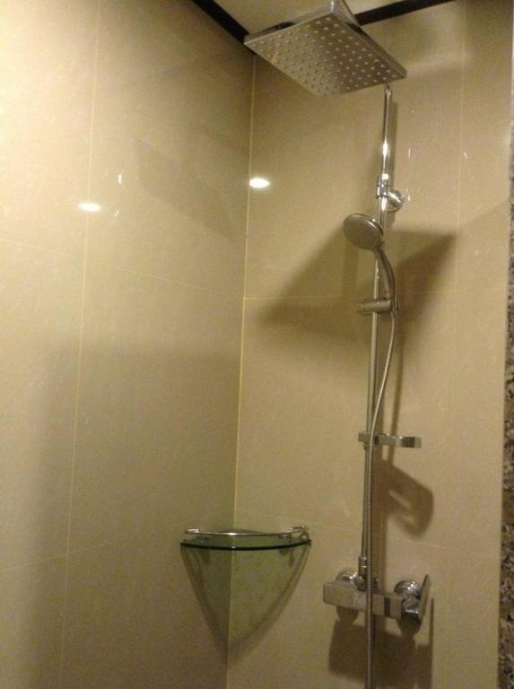 Hotel Kan Kanchanaburi Quarto foto